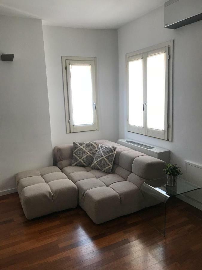 Modena Charme Apartment Exterior foto